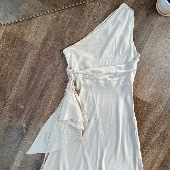 Meshki Calliope One Shoulder Maxi Dress Champagne Bridesmaids Dress - Picture 4 of 7